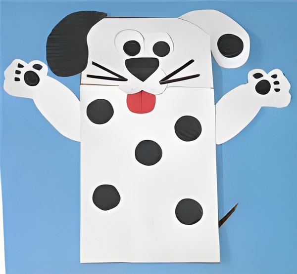 photo of the finished dog paper bag puppet